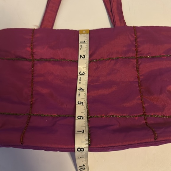 MILSON & LOUIS BRAND SILK HAND BAG EMBROIDERY AND SEQUIN DESIGN
GORGEOUS COLORS - Picture 7 of 12